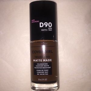 ❗️NEW PRODUCT❗️Covergirl Matte Foundation in ‘D90’